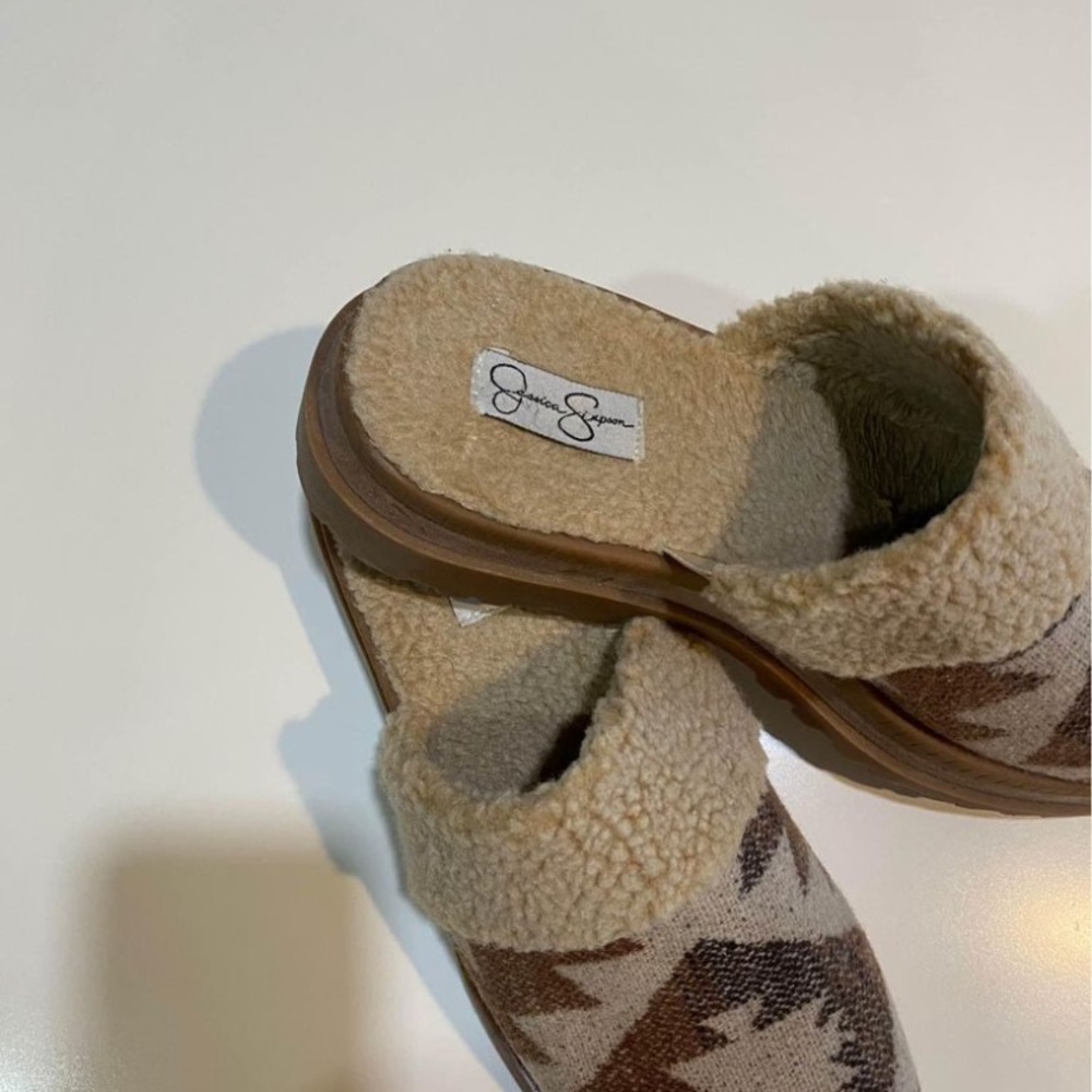 Jessica Simpson Clogs - Picture 4 of 6